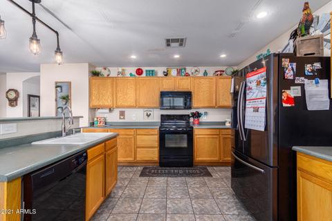 240 E Jasper Ct, Gilbert, AZ 85296 photo 2