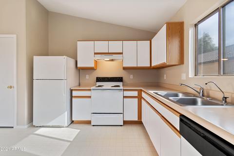 700 S Thunderbird Dr, Apache Junction, AZ 85120 photo 11