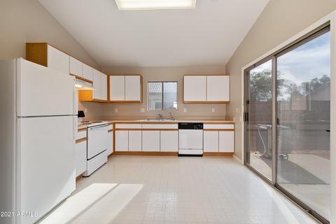 700 S Thunderbird Dr, Apache Junction, AZ 85120 photo 5