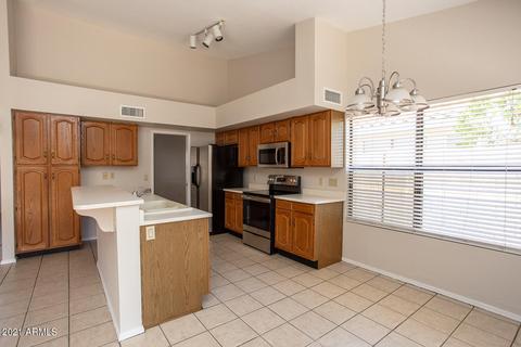 7021 W Taro Ln, Glendale, AZ 85308 photo 3