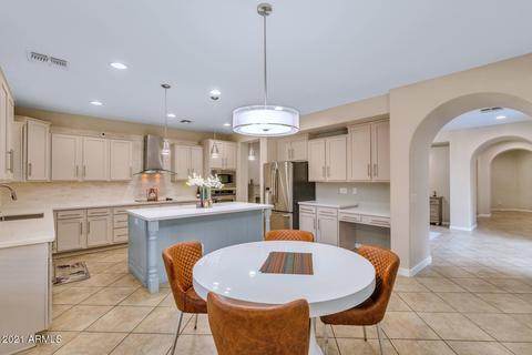 3976 E Robin Ln, Phoenix, AZ 85050 photo 3
