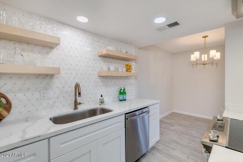 703 E Cochise Dr #A, Phoenix, AZ 85020 photo 12