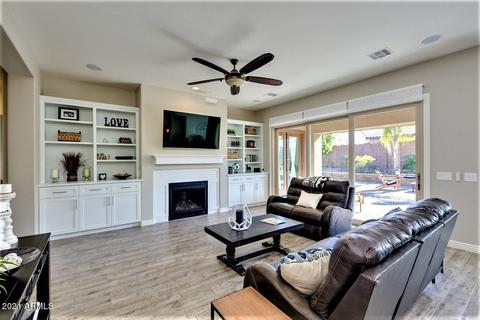 2183 E Tomahawk Dr, Gilbert, AZ 85298 photo 4