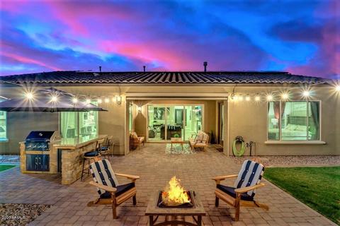 2183 E Tomahawk Dr, Gilbert, AZ 85298 photo 1