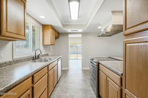 4009 W Denton Ln, Phoenix, AZ 85019 photo 13