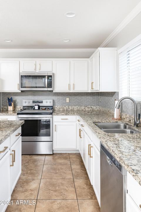 2439 W Bloch Rd, Phoenix, AZ 85041 photo 11