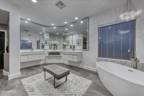 3707 E Crest Ln, Phoenix, AZ 85050 photo 25