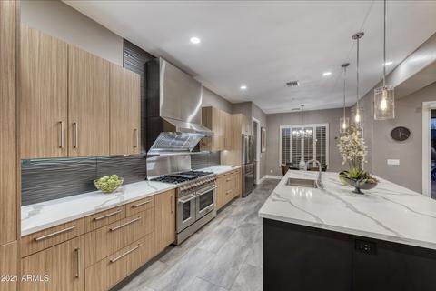 3707 E Crest Ln, Phoenix, AZ 85050 photo 12