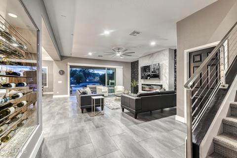 3707 E Crest Ln, Phoenix, AZ 85050 photo 8