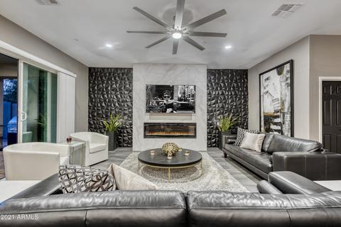 3707 E Crest Ln, Phoenix, AZ 85050 photo 18