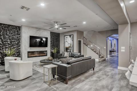 3707 E Crest Ln, Phoenix, AZ 85050 photo 19