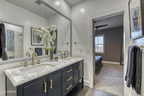 3707 E Crest Ln, Phoenix, AZ 85050 photo 29