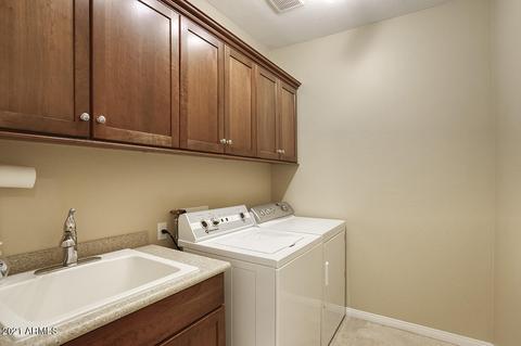 3859 E Cat Balue Dr, Phoenix, AZ 85050 photo 8