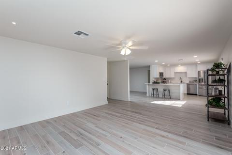 3739 E Winchcomb Dr, Phoenix, AZ 85032 photo 9
