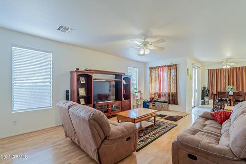 1016 S Hazel Ct, Gilbert, AZ 85296 photo 6