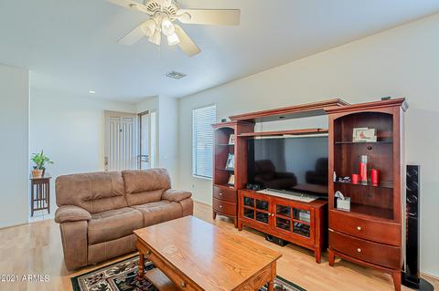 1016 S Hazel Ct, Gilbert, AZ 85296 photo 8