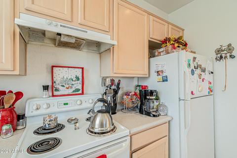 1016 S Hazel Ct, Gilbert, AZ 85296 photo 12
