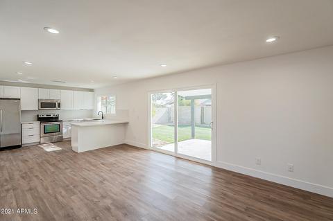 2305 E Alameda Dr, Tempe, AZ 85282 photo 9