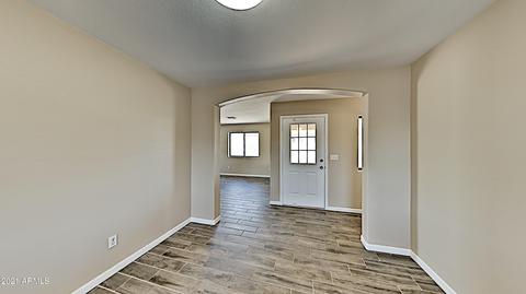 2705 E Corona Ave, Phoenix, AZ 85040 photo 4