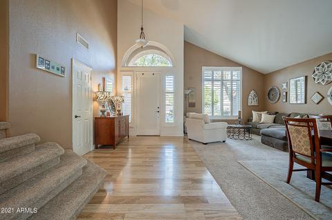 519 E Betsy Ln, Gilbert, AZ 85296 photo 8