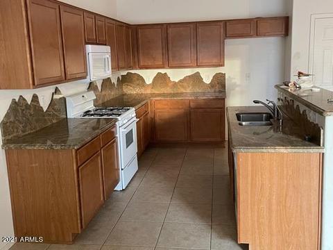 4870 S Granite St, Gilbert, AZ 85298 photo 7
