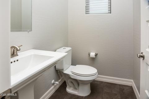 912 E Parkview Dr, Gilbert, AZ 85295 photo 17
