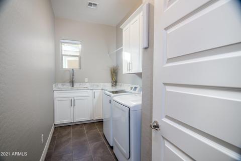 912 E Parkview Dr, Gilbert, AZ 85295 photo 23