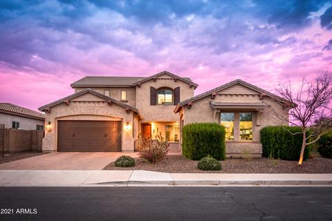 912 E Parkview Dr, Gilbert, AZ 85295 photo 1