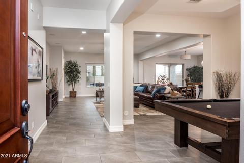 912 E Parkview Dr, Gilbert, AZ 85295 photo 5