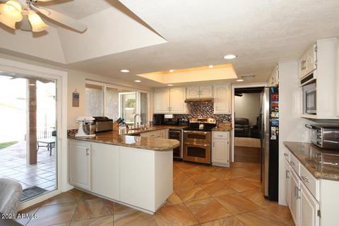2510 E Mercer Ln, Phoenix, AZ 85028 photo 4