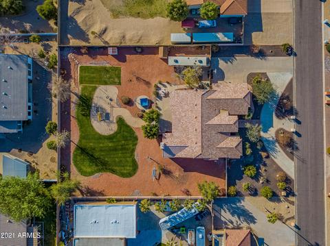5621 W Soft Wind Dr, Glendale, AZ 85310 photo 3