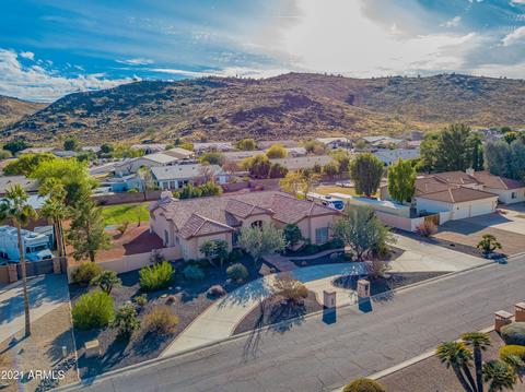 5621 W Soft Wind Dr, Glendale, AZ 85310 photo 4