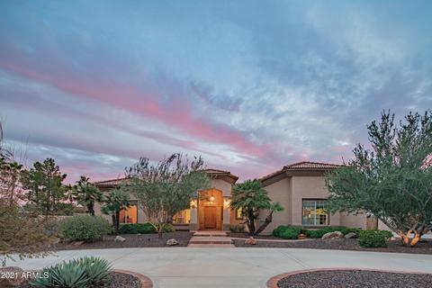 5621 W Soft Wind Dr, Glendale, AZ 85310 photo 1