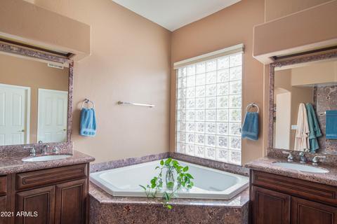 5621 W Soft Wind Dr, Glendale, AZ 85310 photo 28