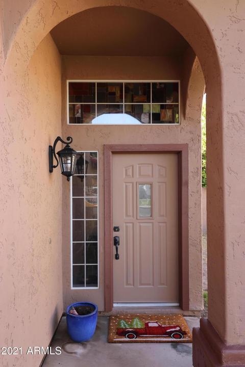822 S Capistrano Dr, Gilbert, AZ 85233 photo 4