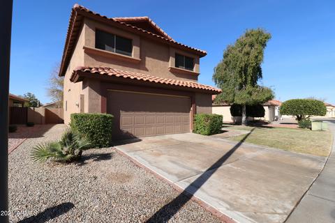 822 S Capistrano Dr, Gilbert, AZ 85233 photo 2