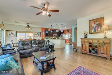 2752 E Lodgepole Dr, Gilbert, AZ 85298 photo 3
