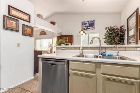 3745 E Taro Ln, Phoenix, AZ 85050 photo 12