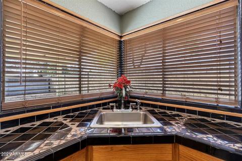 3315 E Claire Dr, Phoenix, AZ 85032 photo 10
