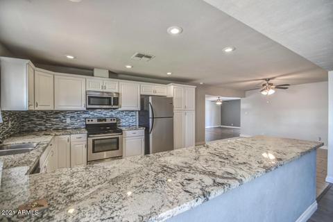 1046 E Bluebell Ln, Tempe, AZ 85281 photo 3
