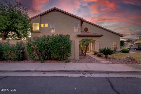 927 E Constitution Dr, Gilbert, AZ 85296 photo 4