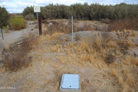 713 E Nn E Santa Fe Ave #-, Wenden, AZ 85357