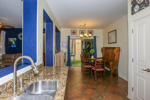 3887 E Sante Fe Ln, Gilbert, AZ 85297 photo 4