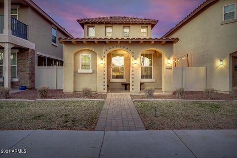 3727 E Hans Dr, Gilbert, AZ 85296 photo 2