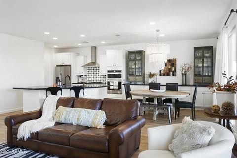 22014 N 28th Pl, Phoenix, AZ 85050 photo 9