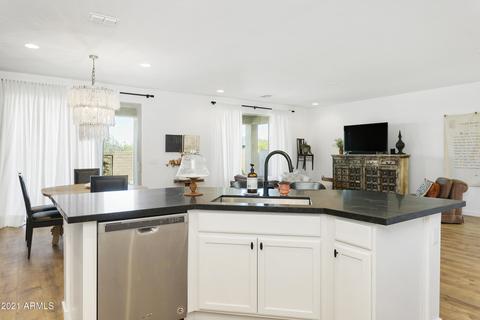 22014 N 28th Pl, Phoenix, AZ 85050 photo 10