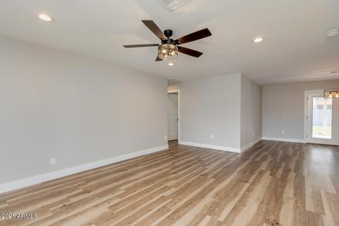 231 E Colgate Dr, Tempe, AZ 85283 photo 8
