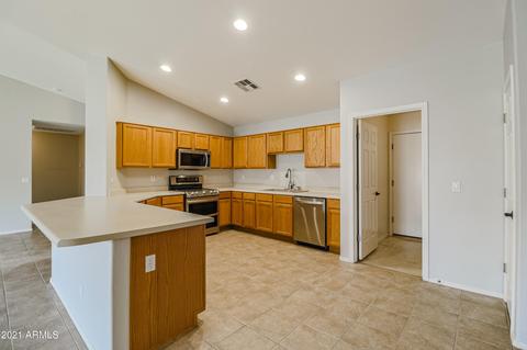 8638 E Osage Cir, Mesa, AZ 85212 photo 12