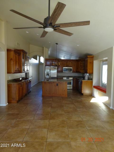 2129 E Rosemonte Dr, Phoenix, AZ 85024 photo 2
