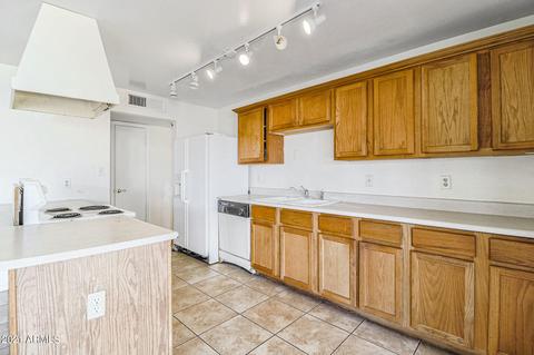 3716 E Janice Way, Phoenix, AZ 85032 photo 4